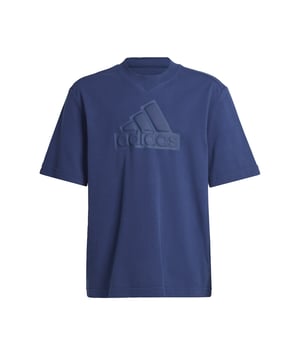 
Adidas FI Logo Jongens Shirt

 Het Adidas FI Logo Tee Jr T-shirt is de perfecte keuze voor jonge atleten die op zoek zijn naar comfort en stijl tijdens hun trainingen en dagelijkse activiteiten. Dit t-shirt is gemaakt van hoogwaardig katoen en biedt een zacht en comfortabel gevoel tegen de huid. Het klassieke Adidas-ontwerp met het iconische logo op de voorkant van het shirt zorgt voor een tijdloze uitstraling, terwijl de beschikbare kleurencombinaties ervoor zorgen dat dit shirt perfect past bij elke outfit. Dit shirt is perfect om te dragen tijdens het sporten, maar kan ook casual gedragen worden voor dagelijks gebruik.

 Adidas FI Logo Jongens T-Shirt 

 Het Adidas FI Logo Tee Jr T-shirt heeft een standaard pasvorm en biedt voldoende bewegingsvrijheid en ademend vermogen, wat zorgt voor optimaal comfort tijdens het bewegen. Dit maakt het t-shirt ideaal voor sporten zoals voetbal, hardlopen of tennis, maar ook voor dagelijks gebruik. Met