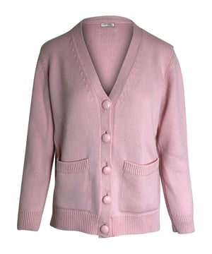 VINTAGE, RRP AS NEW
This cardigan from Ganni is crafted from soft merino wool and features ribbed trims to temper the slightly loose fit. The baby-pink hue is perfect for spring, whether worn open-front over a pencil skirt or tucked into a pair of cuffed jeans.

Ganni Relaxed-Fit V-neck Cardigan In Pastel Pink Merino Wool
Condition: excellent
Material: Merino wool
Size: S
Sign of wear: No
SKU: 279513
