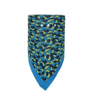 Polar bandana.
 Ideal complement to protect the neck and face.
 Ultra-Stretch Technology: 4-way stretch fit.
 Made from recycled materials, this bandana offers sun protection in the snow and is perfect for skiing or snowboarding.
 Measures: 21 x 43 cm.
 Composition: 96% Polyester, 4% Elastane
 Care:
Handwash