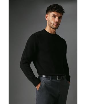 Pure Cotton Crew Neck Jumper from Maine. Practical in style and crafted from the finest soft materials, update your knitwear wardrobe with this cotton men's jumper. Featuring long-fitted sleeves with stretch cuffs, a comfortable circular neckline, and a tailored cut finish for the perfect fit. Made from 100% Cotton. Wash at 40. Model wears a Size M.