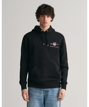 Kapuzen-Sweater für Herren von der Marke GANT. Angenehm weiche Jersey-Qualität aus Baumwoll-Mix mit angerauter Innenseite, Wappen-Stickerei, Kängurutasche.