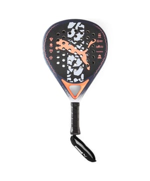 Color: New Navy Ultra Orange PUMA White Team Light Blue 01 Specifications: SolarATTACK PWR padel racket made with Power Bar technology, ideal for players looking for maximum power on the court. It features a double tubular frame in 18K carbon fiber and a graphite plate that offers maximum precision. Rope wrist strap with logoed and adjustable neoprene bracelet. Details: Grips 15-17 | Weight 360g