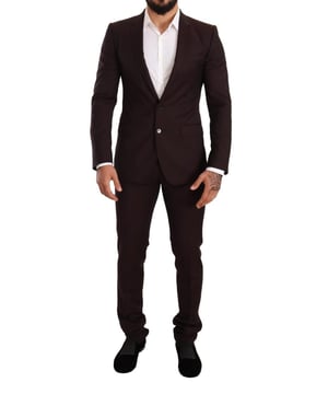 Marca: Dolce & Gabbana  
Modelo: Martini  
Estilo: Traje de dos piezas con una sola fila de botones; incluye blazer y pantalones  
Color: Rayas burdeos  
Cierre: Cierre de dos botones  
Ajuste: Ajuste slim  
Dos bolsillos interiores  
Una abertura trasera  
Cierre de cremallera en los pantalones de 3 vías  
Detalles del logo  
Hecho en Italia  
Material: 100% Lana  
Forro: 51% Seda, 28% Cupro, 21% Rayón