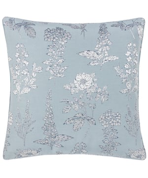 Stunningly detailed and intricately woven, the elegant Sophia cushion is adorned with a clean-lined botanical pattern, embroidered on soft jacquard fabric. Complete with piped edging, this reversible cushion is available in a range of evergreen tones which will add a fresh, sophisticated look to your home.