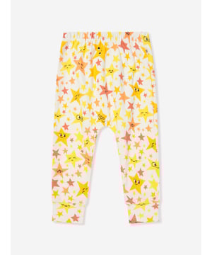 Introducing our premium Kids Organic Cotton Lachlan Harem Trousers from The Bonnie Mob in an enticing Blue. This designer item is a top pick for your baby's unisex wardrobe, offering both style and comfort. Key features include: Stylish Design: The Lachlan Harem trousers radiate a chic, high-end look, making it a centerpiece of any outfit. Superb Comfort: Crafted from organic cotton, ensuring an extremely soft and comfortable experience for your little one's everyday antics. Adds Panache: This high-end item from The Bonnie Mob is a sure-shot way to elevate your baby unisex's wardrobe. Seize the opportunity to let your child express their individuality in a fashionable way! Order now!