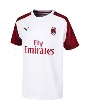 Puma A.C. Milan 1899 Team DryCell Kids White T-Shirt - een symbool van de onwrikbare steun van jonge voetballiefhebbers voor A.C. Milan, dat teamtrots combineert met geavanceerde technologie om comfort en stijl te garanderen tijdens elke wedstrijd en speeltijd.

Belangrijkste kenmerken:

 1. Jeugdig A.C. Milan fanatisme:  Het Puma A.C. Milan 1899 Team DryCell Kids White T-Shirt is ontworpen om jonge fans in contact te brengen met hun favoriete voetbalclub. Het is een bewijs van hun passie voor A.C. Milan.

 2. Helder witte kleur: De witte kleur van het T-shirt belichaamt puurheid en eenvoud, waardoor het een veelzijdig kledingstuk is dat met verschillende outfits gecombineerd kan worden. Het dient als canvas om met trots het merk A.C. Milan te tonen.

 3. DryCell Technologie:  Het t-shirt is gemaakt met Puma's DryCell-technologie en voert vocht effectief af van het lichaam, zodat kinderen droog en comfortabel blijven tijdens intensieve activiteiten. Deze eigenschap is essentieel voor het behouden van optimale prestaties op het veld.

 4. 4. Comfortabele stof:  Het t-shirt is gemaakt van een comfortabele en ademende stof die zacht aanvoelt op de huid. Dit materiaal verbetert het algehele comfort, zodat kinderen zich kunnen concentreren op hun spel.

 5. 5. A.C. Milan-logo:  Het logo en het merk van A.C. Milan staan trots op het t-shirt. Deze elementen weerspiegelen de steun van jonge fans voor de club en hun bewondering voor zijn geschiedenis en nalatenschap.

 6. Functioneel en stijlvol:  Het Puma A.C. Milan 1899 Team DryCell Kids White T-shirt is een samensmelting van functionaliteit en stijl. Jonge voetballiefhebbers kunnen hun teamtrots laten zien en tegelijkertijd genieten van de voordelen van prestatieverbeterende technologie.

 7. Jonge fans koesteren: met het Puma A.C. Milan 1899 Team DryCell Kids White T-shirt kunnen jonge fans hun liefde voor voetbal en hun favoriete club vieren terwijl ze comfort en stijl ervaren.
