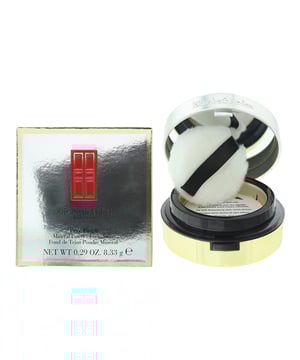 Die Elizabeth Arden Pure Finish Mineral Powder Foundation wurde entwickelt, um eine frische Schicht aus mikrolight Make-up zu liefern, die verblendet und aufgebaut werden kann, um einen hautaufhellenden Look zu erzielen. Die Foundation ist nicht austrocknend, angenehm zu tragen und bietet eine Deckkraft von leicht bis voll mit einem natürlich aussehenden Finish. Die Foundation ist für alle Hauttypen geeignet, einschließlich empfindlicher Haut.
