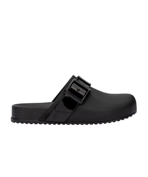 Melissa's family of comfortable and anatomical products continues to grow and of course, the minis' little feet couldn't be left out. The Mini Melissa Cozy Clog, in addition to being one of the biggest trends, also has a DNA that offers a lot of comfort for your mini's moments of extraordinary adventures.