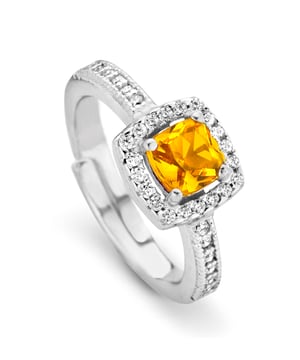 Dieser aufwendige Ring für Damen von Orphelia ist das perfekte Geschenk, um sich selbst oder einen geliebten Menschen zu verwöhnen. Der Ring ist aus 925 Sterlingsilber, silberfarben, hat die Größe 54, wiegt 3 Gramm und ist an der breitesten Stelle 0,9 cm breit. Der Orphelia Damenring aus 925 Sterlingsilber – Silber ZR-7199/CH wird in einer atemberaubenden Geschenkbox geliefert und hat eine zweijährige Garantie.