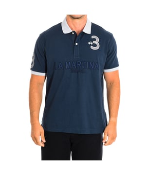 Polo Manga Corta La Martina.  
Color Marino-gris
Ideal para completar un look casual y moderno.
Cuello con solapa a contraste.
Cierre medio de botones en el frontal.
Gráficos en el frontal y la espalda con motivos de la marca.
Costuras vistas a tono.

Composición:  100% Algodón.

- Lavar máximo a 30ºC.
- Planchar a media temperatura, máx. 110ºC.
- No permite usar secadora.
- No usar lejía.
- No admite el lavado en seco.