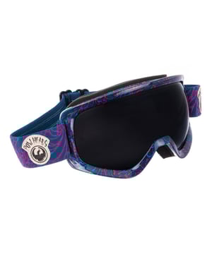 Las gafas de Snowboard Dragon son una opción ideal. 
Sus monturas de diseño, vienen en una amplia variedad de colores, igual que sus cristales.
Las monturas están hechas de Plástico las cuales proveen una larga durabilidad estas gafas. 
Detalles de logotipo, en el lateral superior de la montura.
Espuma de triple capa, con forro polar hipoalergénico.
Campo visual extra grande, con tecnologia anti-vaho.
Lentes de color Dark Smoke.
La banda elástica es ajustable, con banda de anti-deslizamiento.
Color Multicolor.
Banda elástica personalizada por la marca.
Ventilación optima.
Todas las gafas protegen de los dañinos rayos UV. 

Incluye bolsa de micro-fibra para máscaras.

Medidas:  Alto lente: 85 mm. Ancho lente: 210 mm. Puente: 60 mm.