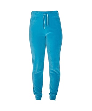 Luxurious lounging is calling so why not treat yourself to this seasonal must have. Our sea blue joggers are made in organic cotton velour fabric which has a gorgeous velvety quality to give you that extra soft feel. For even more comfort, our Bradstock joggers are a perfect combo with our matching Bradstock velour hoody. Why not just take five?