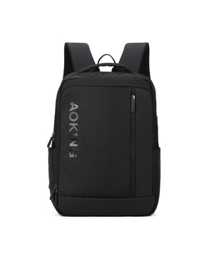 Unisex-Rucksack mit Reißverschluss. Multifunktionstaschen Innentaschen. Zwei vordere Außentaschen mit Reißverschluss und zwei offene Seiten. fehlender Schultergurt. im Stoffgriff. Innenfächer. RucksackUnisex-Außenmaterial, innen mit Polyester gefüttert. Maße: 30x13x43 cm. Modeprodukt
