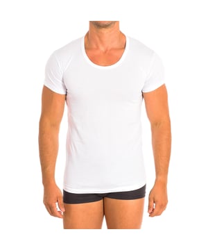 Q-EN short sleeve undershirt.
 Round neck.
 Comfortable and breathable fabric.
 Seams seen in tone.
 Composition: 100% cotton
 Care:
Machine wash at 40º maximum.
 Do not use bleach.
 It does not allow the use of a dryer.
 It does not allow the use of an iron.
 Do not dry clean.