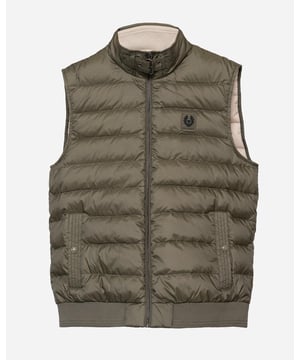The Circuit gilet is convenient, versatile, and characterful. Made from high-density nylon and lightweight down, it offers impressive warmth in every fibre. It channels the café-racer spirit into a down-filled vest for urban explorers and country walkers.

High-density, water-repellent nylon fabric
High warmth to weight ratio
Water-repellent
Contrast lining and bi-colour rib
Belstaff phoenix patch
Exposed centre-zip closure
Buckle-adjusted throat latch
Multi-stitched side pockets with snap-button closure
Water repellent
750 fill power down
Down and feather from a responsible source

Shell: 100% polyamide, Lining: 100% polyamideFilling: 90% white duck down, 10% white duck featherRib: 90% cotton, 8% polyester, 2% elastane
105297