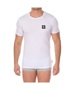 Bikkembergs Kurzarm-T-Shirt.
 Weiße Farbe
 Rundhalsausschnitt mit geripptem Abschluss.
 Von der Marke personalisiertes Stoffetikett auf der Oberseite.
 Bequemer und atmungsaktiver Stoff.
 Nähte im Ton gesehen.

 Zusammensetzung: 95% Baumwolle, 5% Elasthan

 Pflege:
 -Bei maximaler Temperatur waschen. 40ºC.
 -Keine Bleichmittel verwenden.
 -Unterstützt chemische Reinigung.
 -Erlaubt die Verwendung eines Trockners.
 -Bügeln bei maximaler Temperatur. 130ºC.
 Zusammensetzung: 95% Baumwolle, 5% Elastan
 Pflege:
Pflege:
 -Waschen bei max. 40ºC.
 -Keine Bleichmittel verwenden.
 -Unterstützt chemische Reinigung.
 -Erlaubt die Verwendung eines Trockners.
 -Bügeln bei maximaler Temperatur. 130ºC.