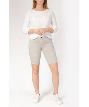 Zip & Button fastening with an elastane cotton blend for a super comfy stretch fit Pair with a tee for a relaxed look, or a polo shirt for a smarter outfit. Fit: Classic, Sizing: As expected