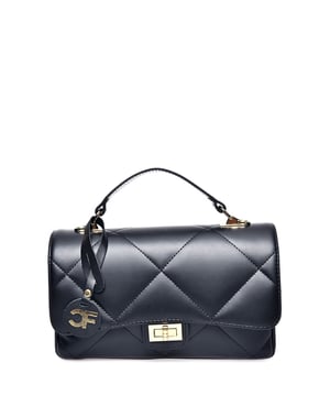 Crossbody tas
100% rundleer
Sluiting met gesp aan de bovenkant
Intern ritsvak
Intern vak met rits
Afmetingen : 15x27x8 cm 
Handvat: 22 cm
Metalen schouderriem: 120 cm