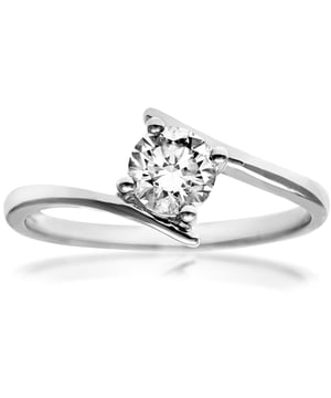 Oro blanco de 18 quilates (750): 2 gr; # Diamante: 0,5 ct