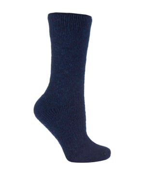 Veel mensen die van buitenactiviteiten houden, zweren bij de natuurlijke eigenschappen en het natuurlijke gevoel van echte wol voor hun laarssokken. Deze zorgvuldig ontwikkelde Heat Holders Wool Rich-sokken combineren het beste van natuurlijke wol met de brei- en borsteltechnologie van Heat Holders om een ​​superwarme 2,7 TOG-sok te produceren. De lange luspool, zacht geborsteld aan de binnenkant, houdt warme lucht vast en dempt de voeten voor een hele dag warmte en comfort. Of je nu aan het wandelen bent, de hond uitlaat of in de tuin aan het werk bent; deze sokken zullen je voeten zeker warm en warm maken. Deze sokken zijn verkrijgbaar in maat 37-42 EU en in 6 kleuren. Ze zijn ook verkrijgbaar in een kniehoge versie en herenkleuren/-maten.