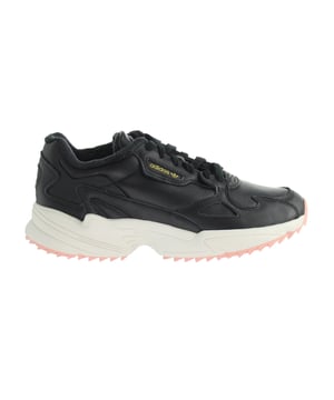 Die Falcon Trail Frauen Schwarz Trainer verfügen über eine schlanke schwarze Farbgebung, bietet eine zeitlose und vielseitige Optik, die mühelos eine Vielzahl von Outfits ergänzt. Das saubere Design spiegelt Adidas 'Engagement für eine moderne und modische Ästhetik, sicherzustellen, dass Sie Ihr Bestes aussehen und fühlen, wohin Sie gehen.

Konstruiert mit einem dauerhaften oberen, sind diese Trainer entwickelt, um die Anforderungen der Trail Running und Outdoor-Aktivitäten zu widerstehen. Die Materialien bieten Haltbarkeit und Unterstützung, so dass für zuversichtlich Bewegung und Agilität auf unebenem Gelände.


Die Falcon Trail Women's Black Trainers verfügen über eine gepolsterte Zwischensohle, die eine reaktionsfreudige und leichte Dämpfung bietet und Ermüdung und Aufprall für einen komfortablen Schritt reduziert. Die strapazierfähige Gummilaufsohle bietet zuverlässige Traktion und sorgt für Grip und Stabilität auf verschiedenen Oberflächen, einschließlich Pfaden und unebenem Gelände.


Diese Turnschuhe vereinen nahtlos Stil und Funktion und ermöglichen mühelose Übergänge von Outdoor-Abenteuern zum täglichen Tragen. Das Adidas-Branding fügt einen Hauch von Authentizität und sportliches Flair, die Verbesserung der Gesamtästhetik.


Erleben Sie die perfekte Kombination aus Stil und Leistung mit den Adidas Falcon Trail Frauen Schwarz Trainer. Ob Sie die Pfade schlagen, gehen für einen Lauf, oder einfach einen aktiven Lebensstil umarmen, bieten diese Trainer die ideale Mischung aus Mode, Komfort und Funktionalität. Erhöhen Sie Ihr Schuhwerk Spiel mit diesen schlanken und vielseitigen Trainer von Adidas.