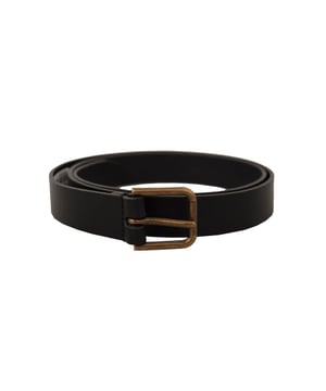 Zwarte kalfsleren riem
  Messing logo gegraveerde gesp
  Hoogwaardig leer
  Metalen gespsluiting
  Uniek en opvallend accessoire
  Vervaardigd in Italie
  Grootte: 90cm (36 inch)
  Breedte: 25 cm
