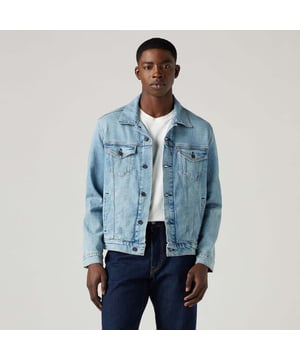 Dames Levis Trucker Jacket in lichtblauw.- Puntkraag.- Knoopsluiting vooraan.- Lange mouwen met knopen aan de manchetten.- Borstzakken met knoopsluiting; steekzakken.- Binnenzakken.- Met een gemakkelijke vorm en veelzijdig gewicht.- Lusjes in de taille achter voor een verstelbare pasvorm.- 95% Katoen 3% Elastomultiester 2% Elastane.- Ref: A54840007