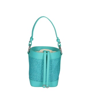Bolso bombonera de mujer con cierre de cordones. Equipado con un asa extraíble que se puede reemplazar con una correa para el hombro. Producto artesanal italiano en cuero genuino y paja. Hecho en Italia