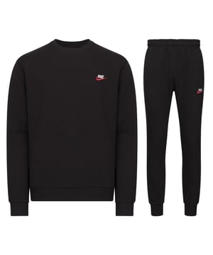 Stay stylish and comfortable with the Nike Sportswear Club Fleece Men's Tracksuit, a perfect blend of classic design and modern comfort. This matching set features a versatile full-zip hoodie and tapered joggers, crafted from premium fleece fabric for all-day warmth and a soft feel.
Key Features:
Premium Comfort: Made from soft fleece material that offers warmth and comfort for everyday wear.
Custom Fit: The hoodie includes an adjustable drawstring hood, while the joggers feature an elastic waistband with a drawcord for a personalised fit.
Practical Design: The hoodie and joggers both include multiple pockets for secure storage of essentials.
Streamlined Style: Ribbed cuffs on the hoodie and ankle cuffs on the joggers create a modern, tapered silhouette.
Iconic Branding: Adorned with the signature Nike logo for a timeless and sporty look.
Whether you're relaxing at home, running errands, or heading out for a casual outing, this tracksuit combines functionality and effortless style.