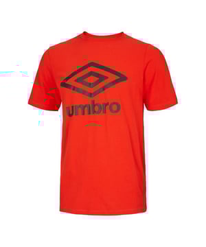 Presentando el clásico imprescindible de la famosa marca Umbro, la gran camiseta del logotipo. Esta camiseta es un armario esencial que combina la comodidad y el estilo sin esfuerzo. Con su corte simple pero a medida, está diseñado con la figura masculina en mente, asegurando un ajuste halagador.

Hecho a mano de 100% de algodón, esta camiseta ofrece una sensación suave y suave contra la piel. La construcción de alta calidad de la tela garantiza la durabilidad y la transpirabilidad, lo que permite el flujo de aire óptimo y la ventilación, especialmente en los días cálidos. Apreciará la comodidad y la frescura que brinda, lo que lo mantiene fresco durante todo el día.

La camiseta presenta un color elegante y sólido, que proporciona una opción versátil que se puede combinar fácilmente con una variedad de atuendos. Para agregar un toque de marca, un logotipo de Umbro prominente y llamativo adorna el cofre, que muestra su afinidad por la calidad y el estilo.

Perfecto para ocasiones casuales y ropa diaria, la camiseta del logotipo de Umbro Large es una elección confiable que combina sin esfuerzo la comodidad y la moda. Su tela superior, ajuste impecable y logotipo que llama la atención lo convierte en una adición esencial a su guardarropa.
