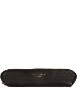 The 'Reeves' leather cosmetic brush bag is handcrafted from a luxurious smooth grain natural leather for a soft-touch and stylish finish. A flawless untreated, natural 100% cotton lined spacious central compartment is concealed and secured by a unique zip round top. Finished with the iconic Pure Luxuries gold foil embossed logo, for a striking finishing touch and presented in a 100% cotton branded Pure Luxuries pouch.