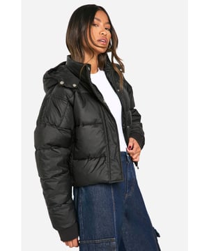 Feeling the chill? Featuring a padded design which is perfect for the colder months, a puffer jacket is the winter staple you need in your life. Warm yet lightweight, a padded jacket has a signature quilted design that's perfect for keeping cosy and insulated all winter. Make the ultimate cosy outfit by pairing with a tracksuit set or leggings co-ord, add a cap and some chunky trainers and your go-to street style is sorted. If it's extra cold outside, opt for an oversized puffer jacket to ensure all your chunky knits underneath have plenty of room!Style: Puffer JacketFabric: PolyesterSleeve Length: Long Sleeve