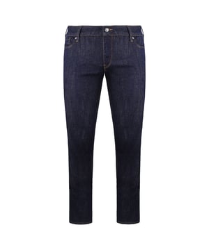 The super skinny jeans in indigo is made of sustainable denim,using blue sign approved fabric and a wash process which minimises energy, waste and water consumption.