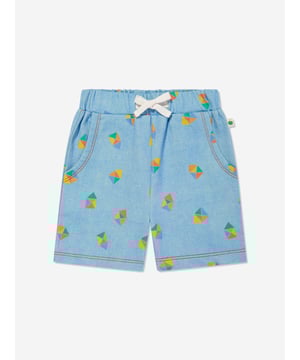 Presenting the Boys Mavericks Beach Denim Shorts in Blue by The Bonnie Mob, an indispensable addition to your boy's wardrobe! This designer item, perfect for holiday, beautifully combines comfort and style. It boasts exceptional features:‚ Chic Design: With trendy prints, these shorts are a statement piece, adding a stylish and playful flair. ‚Ultimate Comfort: Crafted from superior materials, these shorts assure supreme comfort for your son's everyday adventures. ‚Upgrade Your Boy's Wardrobe: The Boys Mavericks Beach Denim Shorts present a fresh style from The Bonnie Mob. Order now for your son to stand out in style!