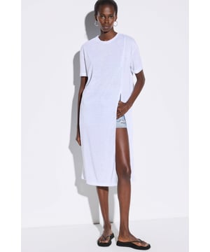 Nomatter-What bietet eine Kollektion für starke, einzigartige und stilbewusste Frauen. Hochwertige Stoffe und moderne Designs vereinen Komfort und Eleganz für jeden Anlass. Ob Alltag oder besondere Events – unsere Liebe zum Detail macht den Unterschied. Entdecken Sie zeitlose Ästhetik mit femininen Akzenten und heben Sie Ihren Stil auf ein neues Level. Mit "Nomatter-What" finden Sie die perfekte Kombination aus Ausdrucksstärke und Eleganz.