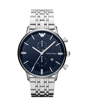 Schenken Sie ihm Stil mit diesem Emporio Armani-Geschenkset für Herren, das einen Doppelchronographen, silberfarbene Zeiger und ein tiefblaues Zifferblatt mit Datumsfenster enthält. Diese Uhr eignet sich hervorragend für den täglichen Gebrauch oder elegante Anlässe und verleiht dem perfekten, eleganten Look Ausdruck. Diese Uhr eignet sich hervorragend für den täglichen Gebrauch oder elegante Anlässe und verleiht dem perfekten, eleganten Look Ausdruck. Breite 44 mm
