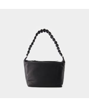 Mango: 41 cm. Se lleva al hombro - un asa. Material: charol de becerro. Forro: lino. Cierre: cremallera superior. Disposición interior: un bolsillo de parche. Width: 28. Height: 25. Length: 15.