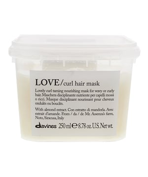 Davines Love Curl Hair Mask has been designed to provide nourishment and conditioning for wavy and curly hair, resulting in hair being soft, hydrated and detangled. The mask leaves curls being easy to work, elastic and soft.
