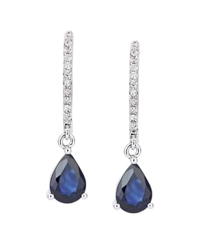 9K (375) roségoud: 2,5 gram; # Diamant: 0,1 ct; # Saffier: 1,59 ct