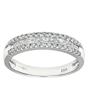 18K (750) geel goud: 2,4 gram; # Diamant: 0,58 ct