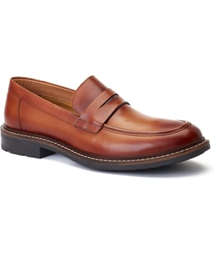Met zijn stijlvolle profiel en robuuste rubberen loopvlak is Ivey de loafer voor alle seizoenen. Deze penny loafer van Base London is gemaakt van een hoogwaardig leren bovenwerk en heeft een Ortholite binnenzool.