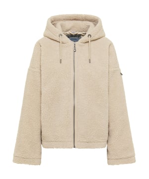 Die topmodische, leichte Teddyfell-Jacke von DreiMaster Vintage begeistert uns als Übergangsjacke mit hohem Kuschelfaktor. Der legere Schnitt ist leicht oversize und setzt mit der flauschigen Kapuze und mit dem robusten Reißverschluss einen optischen Akzent. Abgerundet wird das lässige Model durch seitliche Eingrifftaschen und durch ein Innenfutter in edler Satinoptik.  Übergangsjacke aus Teddy