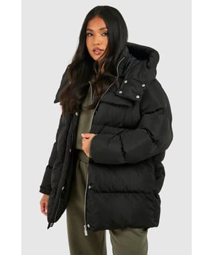 Keep toasty this season with our collection of petite coats and jackets. From petite trench coats to petite teddy coats, our coats for petite women are specifically designed to fit all you girls sitting pretty at 5'3'' and under. Step out in a petite blazer or pass the vibe check in a petite puffer jacket. Whatever your style, we've got you, girl. This one would look dreamy with a pair of straight leg jeans, an oversized hoodie and chunky trainers.Style: Puffer JacketFabric: WovenLength: LonglineSleeve Length: Long Sleeve