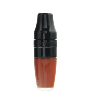 The Lancôme Matte Shaker range of liquid lipsticks is a highly pigmented matte lipstick, which glides on comfortably to provide intense coverage with a lightweight second skin feel. Shake the product to soak the super soft cushion applicator and apply the lipstick with precision. The liquid formula turns matte after a few minutes for a beautifully matte result.