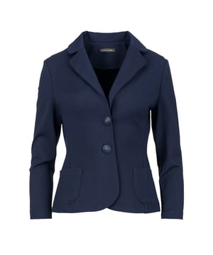 Esta chaqueta azul marino está confeccionada en tejido elástico estilo Punto di Roma. Tiene mangas 3/4 y cuello con solapa. Se abrocha por delante con 2 botones grandes, tono sobre tono. Tiene 2 pequeños bolsillos de parche delante. La chaqueta tiene pinzas en el pecho y costuras verticales delante y detrás para un ajuste perfecto.  La prenda es entallada. Medidas de la talla 38 (en cm): Busto-45; Largo del cuerpo-58; Cintura-40; Ancho de los hombros-42; Dobladillo-47; Largo de las mangas-52.