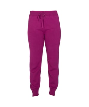 Time to put your feet up and unwind or simply enjoy an 'at home' day? If so,, look no further than our berry dark pink Hinton knit loungers which are something truly special. Our organic cotton midweight knit feels luxuriously soft and combined with our Hinton knit hoody will become the comfiest outfit in your wardrobe. Beautiful details include knitted side stripes and an adjustable elasticated waistband to ensure a great fit.