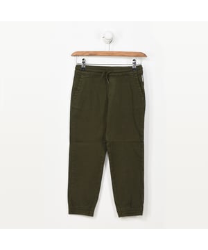 Pantalón largo Napapijri.
Color Verde oscuro
Cierre con cordon.
Dos bolsillos en lateral.
Etiqueta con el logo de la marca en la parte superior del bolsillo.
Logo de la marca bordado en la parte trasera.
Bajos con acabado elástico.
Costuras vistas a tono.

Composición:  100% Algodón

Lavar máximo a 30ºC.
- No planchar.
- Permite usar secadora.
- No usar lejía.
- No admite el lavado en seco.