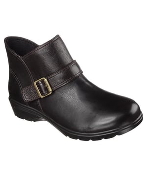 Groovy comfort and solid style teams up in the SKECHERS Relaxed Fit®: Metronome - Mod Squad boot. Smooth leather upper in a zip side low ankle height dress casual comfort bootie with stitching and overlay accents. Air Cooled Memory Foam insole.
