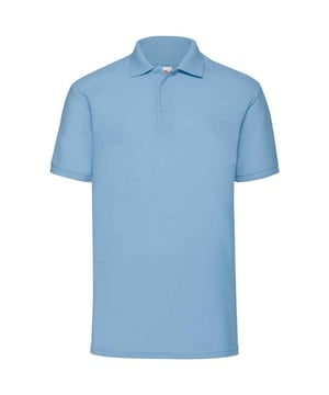 65% Polyester, 35% Baumwolle. Gewebe: Piqué. Design: Unifarben. Knopfleiste mit drei Knöpfen, Pflegeleicht, Verstärkte Schultern, Selbstgefärbte Knöpfe, Abreiß-Etikett, Shulter mit Doppelnaht. Passform: Klassisch. GSM (Gramm pro Quadratmeter): 180. Nachhaltigkeit: Amfori-Freigabe, Better Cotton Initiative, BSCI, Verein für faire Arbeit, Oeko-Tex Standard 100 zertifiziert, WRAP Zertifikat. flacher Strickkragen, gerippt, verklebt, Schaftrand zum Umklappen. Bündchen: Flachstrickrippe. Kurzärmlig. Saum: Doppelnähte.
