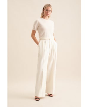 Moderner Schnitt: Die Hose von Seidensticker aus der "The Connecting Neutrals" Kollektion erweitert Ihre Garderobe um ein vielseitig einsetzbares Kleidungsstück. Sie ist ein vielseitiger Klassiker, der sich ideal für Freizeit oder Büro eignet und zu jeder Gelegenheit getragen werden kann. Twill wird besonders hochwertig gewebt. In Kombination mit 100% Baumwolle ist sie komfortabel zu tragen und mit schräg umlaufender Struktur außerordentlich griffig. Im klassisch-geraden Regular Schnitt schafft die Hose hohen Tragekomfort und liegt leger an. Diese Hose bildet die perfekte Grundlage für viele elegante und modische Outfits.